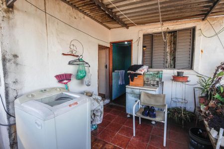 Casa à venda com 150m², 3 quartos e 2 vagasÁrea de serviço