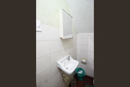 Casa à venda com 150m², 3 quartos e 2 vagasBanheiro 1