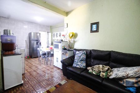 Casa à venda com 150m², 3 quartos e 2 vagasSala