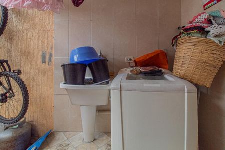 Casa à venda com 85m², 3 quartos e 2 vagasÁrea de Serviço