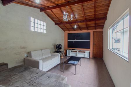 Casa à venda com 85m², 3 quartos e 2 vagasSala de TV