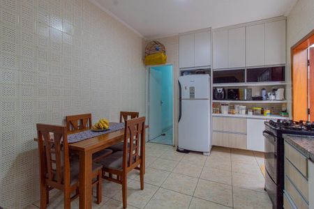 Casa à venda com 85m², 3 quartos e 2 vagasCozinha