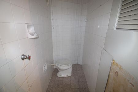 Casa à venda com 96m², 2 quartos e 1 vagaÁrea de Serviço - Banheiro