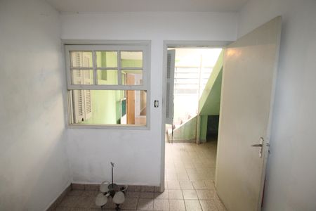 Casa à venda com 96m², 2 quartos e 1 vagaÁrea de Serviço - Quarto