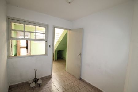 Casa à venda com 96m², 2 quartos e 1 vagaÁrea de Serviço - Quarto