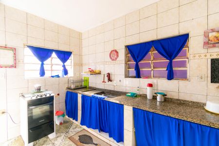 Casa à venda com 400m², 6 quartos e 8 vagas Casa à venda com 400m², 6 quartos e 8 vagasCozinha