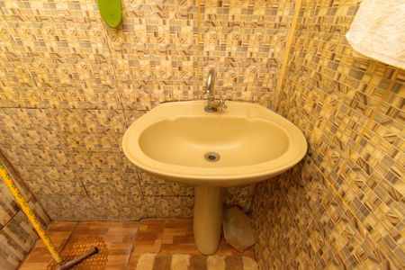 Casa à venda com 400m², 6 quartos e 8 vagas Casa à venda com 400m², 6 quartos e 8 vagasBanheiro da Suíte