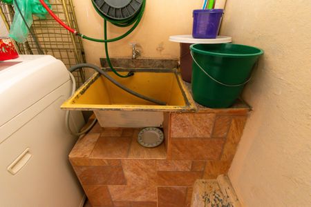 Casa à venda com 400m², 6 quartos e 8 vagas Casa à venda com 400m², 6 quartos e 8 vagasCasa 2 - Área de Serviço