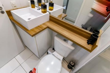 Apartamento para alugar com 42m², 2 quartos e sem vaga Apartamento para alugar com 42m², 2 quartos e sem vagaBanheiro