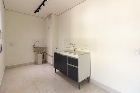 Apartamento para alugar com 34m², 2 quartos e sem vaga Apartamento para alugar com 34m², 2 quartos e sem vagaCozinha e Área de Serviço