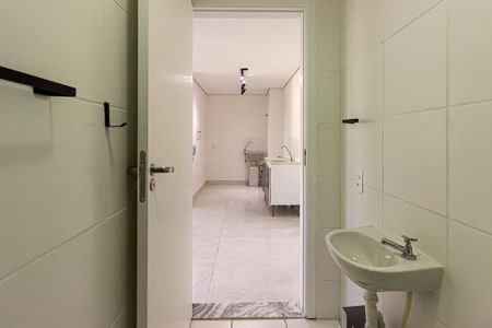 Apartamento para alugar com 34m², 2 quartos e sem vaga Apartamento para alugar com 34m², 2 quartos e sem vagaBanheiro