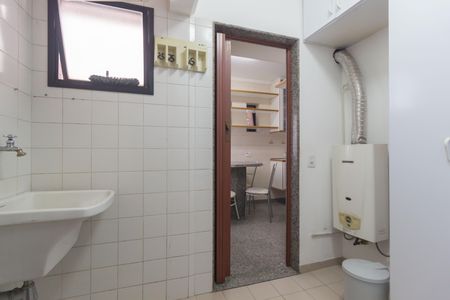 Apartamento para alugar com 252m², 3 quartos e 2 vagasÁrea de Serviço