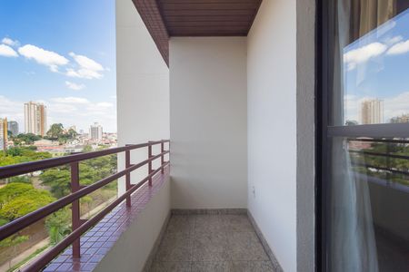 Apartamento para alugar com 252m², 3 quartos e 2 vagasVaranda