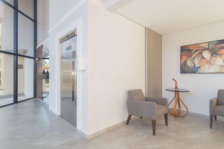 Apartamento para alugar com 252m², 3 quartos e 2 vagasHall social