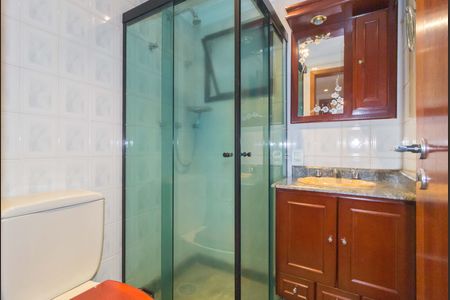 Apartamento para alugar com 252m², 3 quartos e 2 vagasBanheiro Social