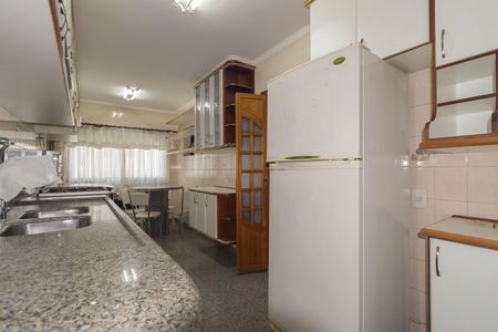 Apartamento para alugar com 252m², 3 quartos e 2 vagasCozinha