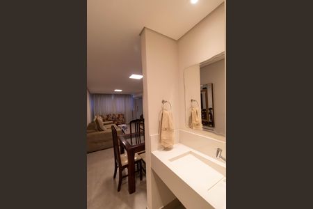 Casa à venda com 200m², 3 quartos e 3 vagasLavabo