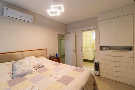 Casa à venda com 200m², 3 quartos e 3 vagasSuíte 02