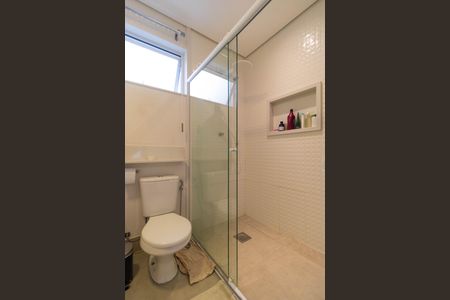 Casa à venda com 200m², 3 quartos e 3 vagasBanheiro da Suíte 02