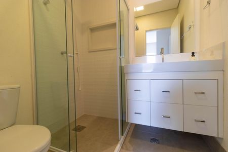 Casa à venda com 200m², 3 quartos e 3 vagasBanheiro da Suíte 01