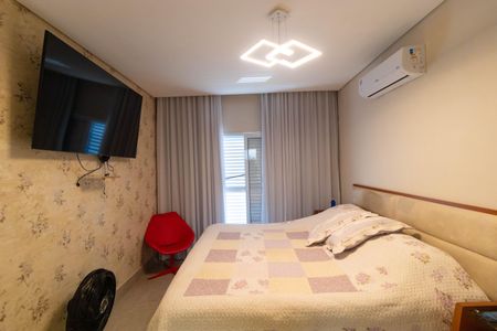 Casa à venda com 200m², 3 quartos e 3 vagasSuíte 02