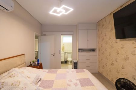 Casa à venda com 200m², 3 quartos e 3 vagasSuíte 02