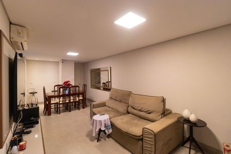 Casa à venda com 200m², 3 quartos e 3 vagasSala de TV