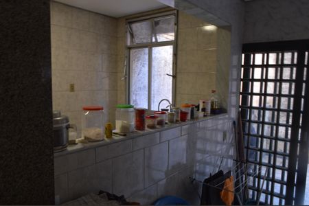 Casa à venda com 400m², 4 quartos e 5 vagas Casa à venda com 400m², 4 quartos e 5 vagasCozinha