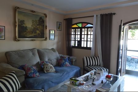 Casa à venda com 400m², 4 quartos e 5 vagas Casa à venda com 400m², 4 quartos e 5 vagasSala