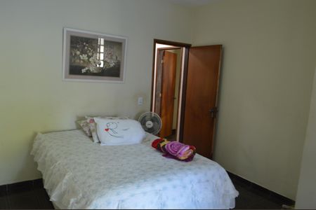 Casa à venda com 400m², 4 quartos e 5 vagas Casa à venda com 400m², 4 quartos e 5 vagasCasa 2 - Suíte