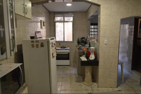 Casa à venda com 400m², 4 quartos e 5 vagas Casa à venda com 400m², 4 quartos e 5 vagasCozinha