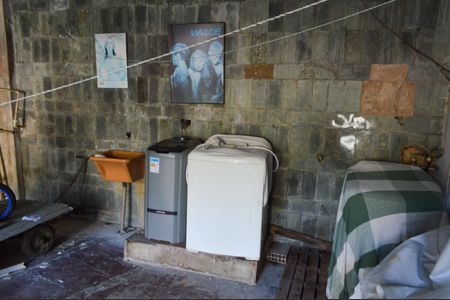 Casa à venda com 400m², 4 quartos e 5 vagas Casa à venda com 400m², 4 quartos e 5 vagasÁrea de Serviço