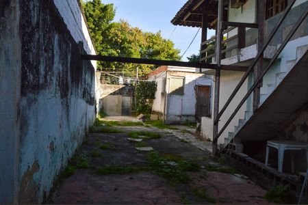 Casa à venda com 400m², 4 quartos e 5 vagas Casa à venda com 400m², 4 quartos e 5 vagasQuintal