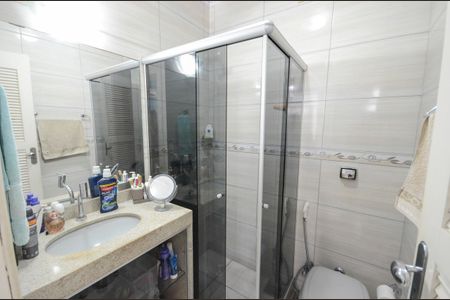 Apartamento à venda com 80m², 2 quartos e 1 vaga Apartamento à venda com 80m², 2 quartos e 1 vagaBanheiro da Suíte