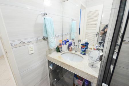 Apartamento à venda com 80m², 2 quartos e 1 vaga Apartamento à venda com 80m², 2 quartos e 1 vagaBanheiro da Suíte