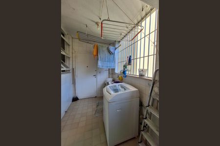 Apartamento à venda com 122m², 3 quartos e 1 vagaÁrea de Serviço