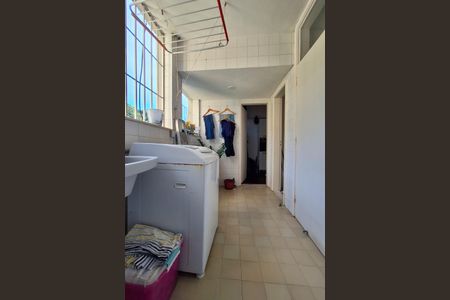 Apartamento à venda com 122m², 3 quartos e 1 vagaÁrea de Serviço