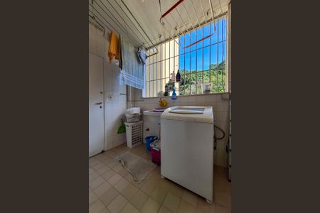 Apartamento à venda com 122m², 3 quartos e 1 vagaÁrea de Serviço