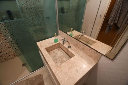 Apartamento à venda com 85m², 3 quartos e 1 vagaBanheiro 2