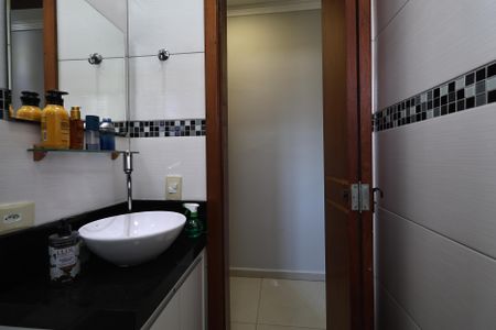 Apartamento à venda com 140m², 2 quartos e 2 vagasBanheiro Social
