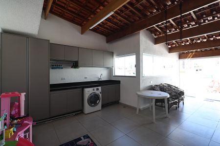 Apartamento à venda com 140m², 2 quartos e 2 vagasÁrea de Serviço