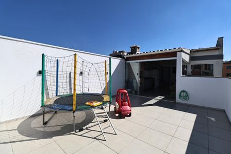 Apartamento à venda com 140m², 2 quartos e 2 vagasCobertura