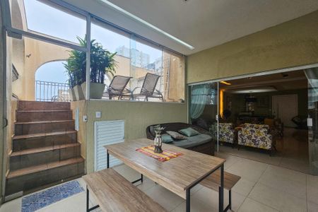 Apartamento para alugar com 400m², 3 quartos e 2 vagasVaranda