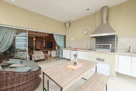 Apartamento para alugar com 400m², 3 quartos e 2 vagasVaranda