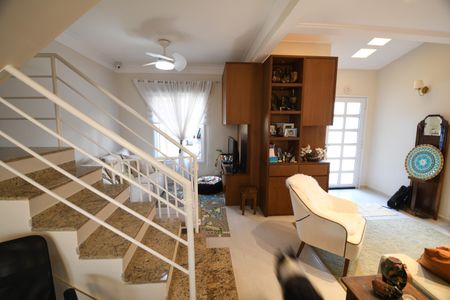 Casa de condomínio à venda com 100m², 3 quartos e 2 vagasSala