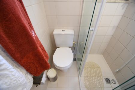 Casa de condomínio à venda com 100m², 3 quartos e 2 vagasBanheiro 1