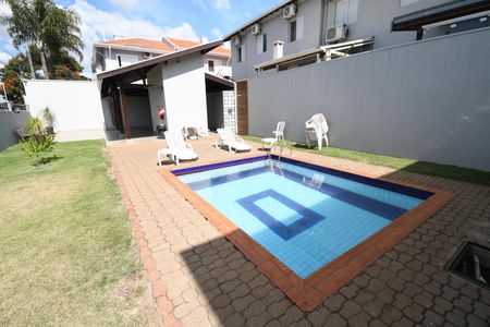 Casa de condomínio à venda com 100m², 3 quartos e 2 vagasÁrea comum - Piscina