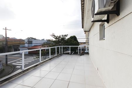 Casa à venda com 120m², 3 quartos e 3 vagas Casa à venda com 120m², 3 quartos e 3 vagasVaranda