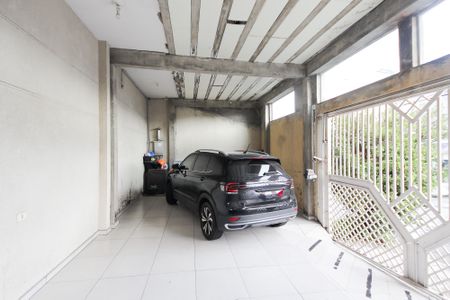 Casa à venda com 120m², 3 quartos e 3 vagas Casa à venda com 120m², 3 quartos e 3 vagasGaragem