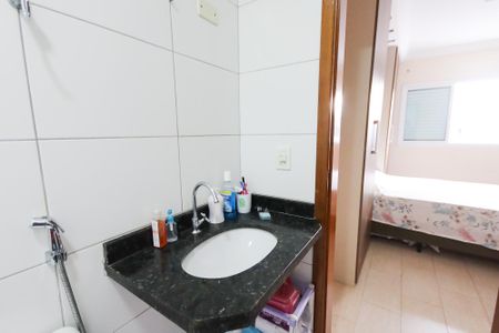 Casa à venda com 120m², 3 quartos e 3 vagas Casa à venda com 120m², 3 quartos e 3 vagasBanheiro da Suíte